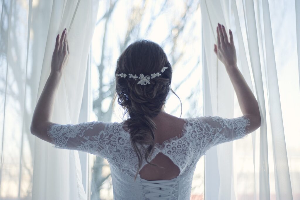 people, woman, bride-2586426.jpg